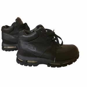 Black Nike Air Max Boots